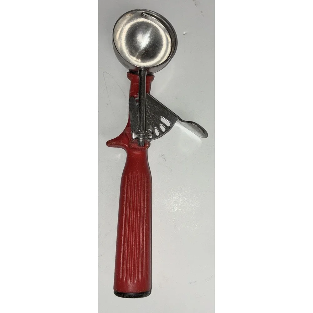 Vollrath Scoop #24 Red 1 1/3 oz Thumb Press Disher‎ Ice Cream Scoop USA Vintage